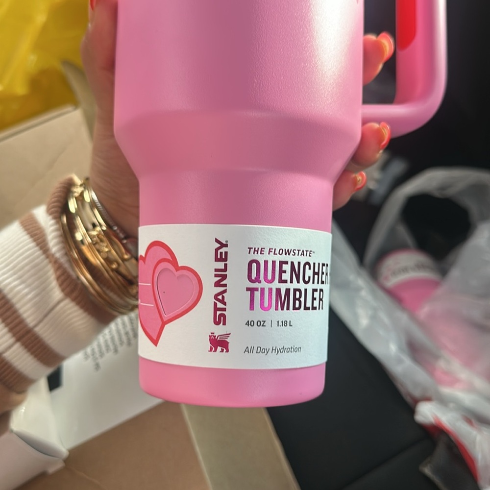 stanley valentines sweet heart limited edition - Picture 3 of 4